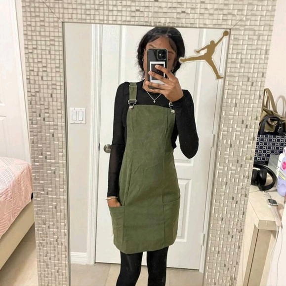 Frenchy Solid Pocket Patched Overall Dress - Picture 2 of 5